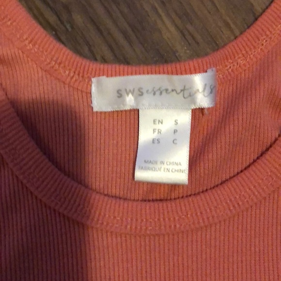 cute summer tank top/ crop top - Picture 2 of 3